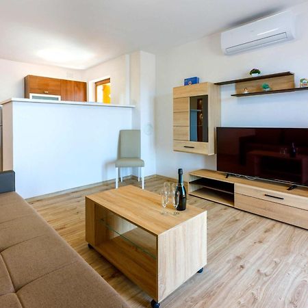 House View Apartment โนวีวีโนดอลสกี ภายนอก รูปภาพ