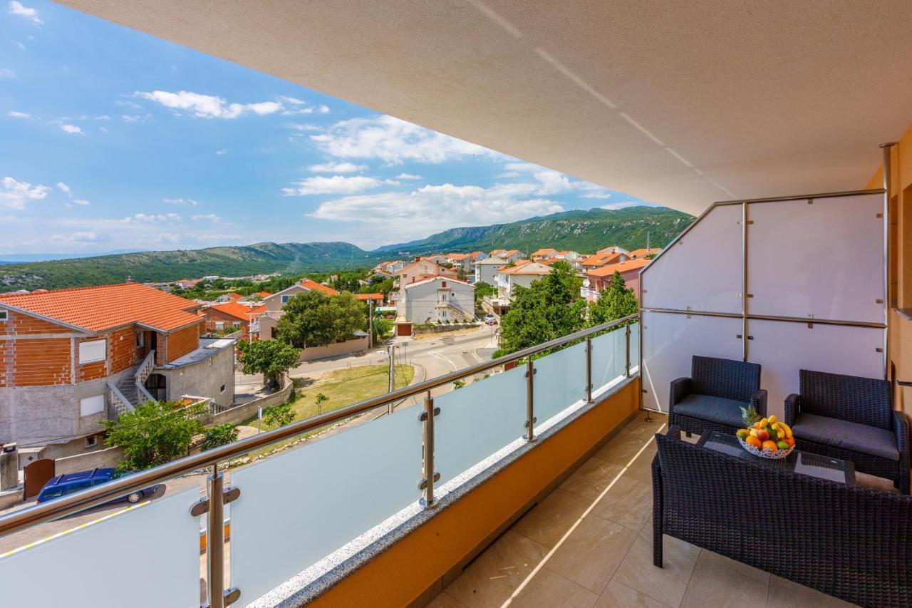House View Apartment โนวีวีโนดอลสกี ภายนอก รูปภาพ
