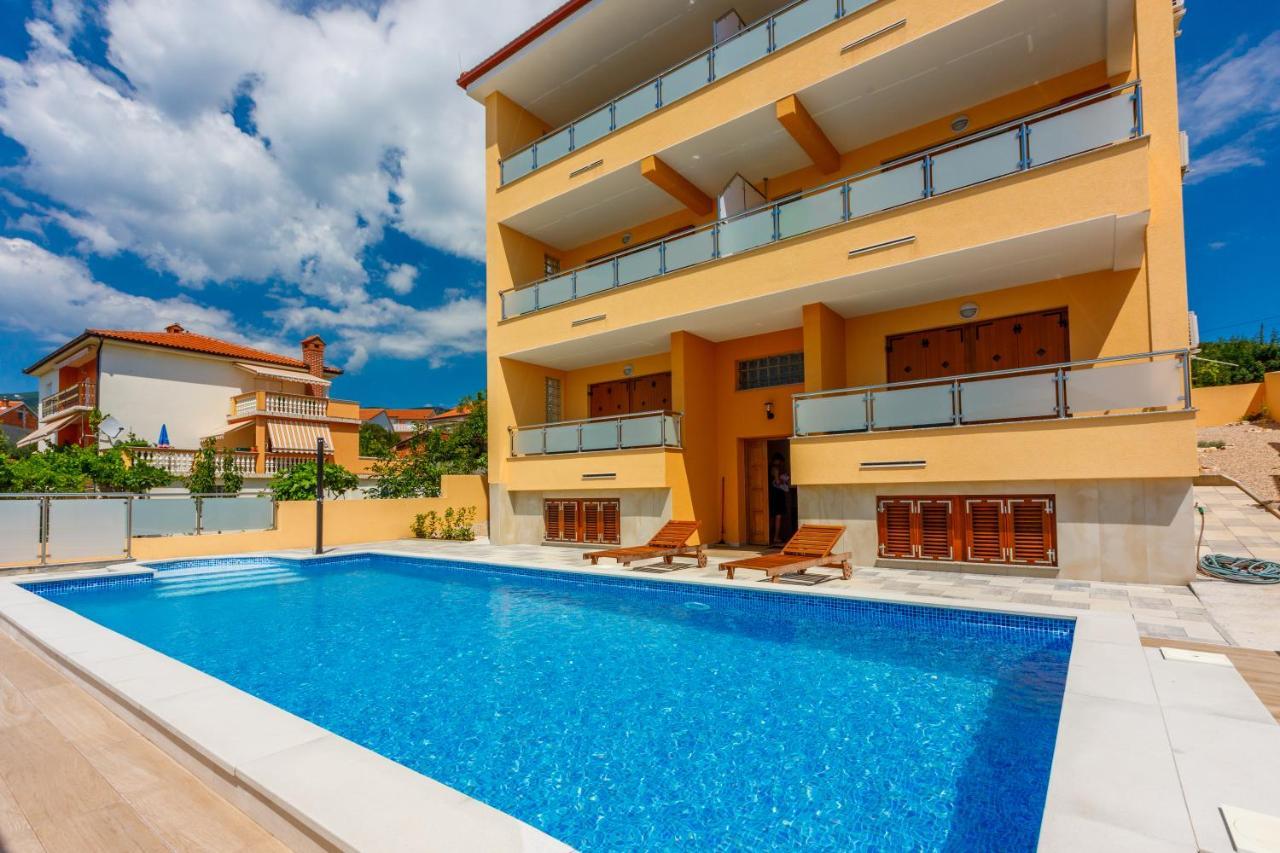 House View Apartment โนวีวีโนดอลสกี ภายนอก รูปภาพ