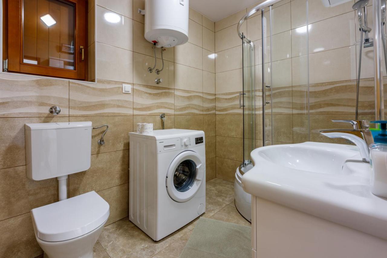 House View Apartment โนวีวีโนดอลสกี ภายนอก รูปภาพ