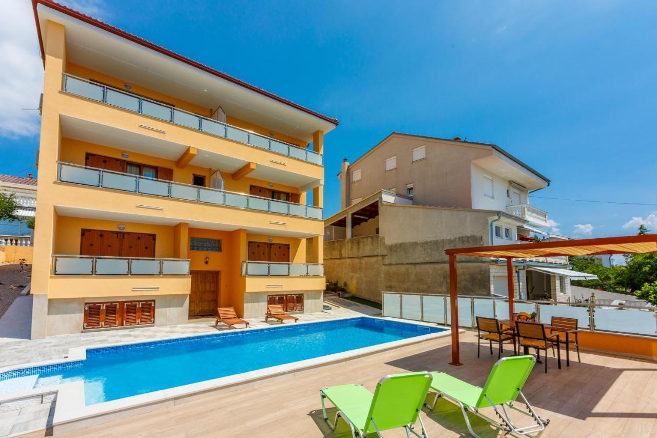 House View Apartment โนวีวีโนดอลสกี ภายนอก รูปภาพ